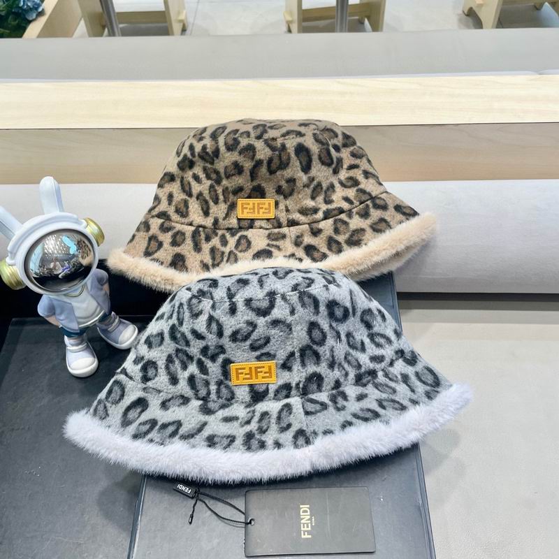 Fendi hat 011502